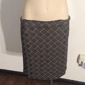 Geometric skirt